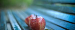 Preview wallpaper apple, ripe, bench