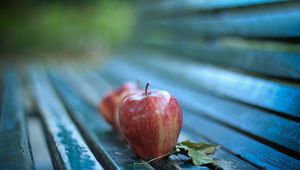 Preview wallpaper apple, ripe, bench