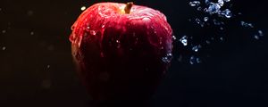 Preview wallpaper apple, water, splash, fruit