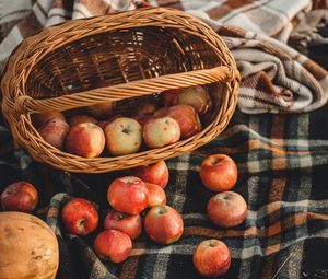 Preview wallpaper apples, basket, fruits, autumn