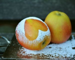 Preview wallpaper apples, flour, heart