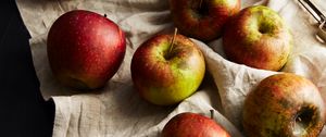 Preview wallpaper apples, fruit, harvest, ripe, red