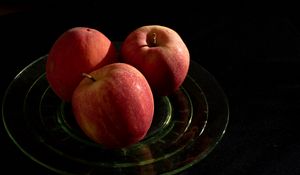 Preview wallpaper apples, fruit, ripe, red, plate