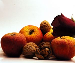 Preview wallpaper apples, nuts, tasty