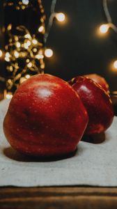 Preview wallpaper apples, red, fruit, garland, glare