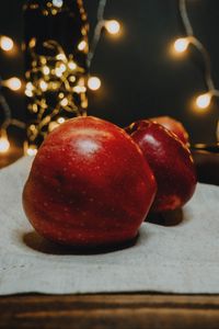 Preview wallpaper apples, red, fruit, garland, glare