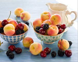 Preview wallpaper apricots, blackberries, cherries, dishes