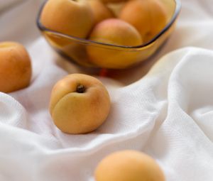 Preview wallpaper apricots, fruit, bowl, composition