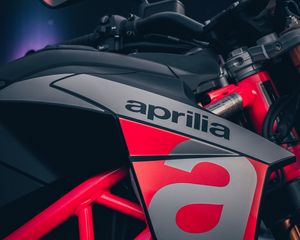 Preview wallpaper aprilia, motorcycle, bike, sport, side view