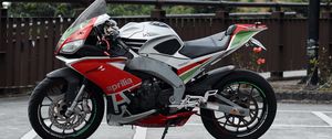 Preview wallpaper aprilia rsv4, aprilia, motorcycle, bike