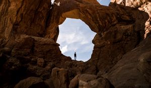 Preview wallpaper arch, rocks, loneliness, alone, silhouette, national park