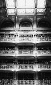 Preview wallpaper architecture, balconies, columns, bw