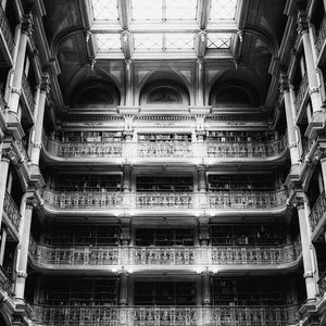 Preview wallpaper architecture, balconies, columns, bw