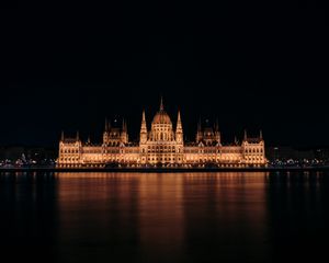 Preview wallpaper architecture, building, night, glow