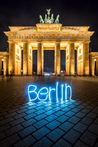 Preview wallpaper architecture, neon, freezelight, glow, berlin