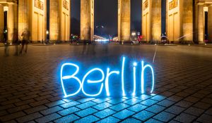 Preview wallpaper architecture, neon, freezelight, glow, berlin