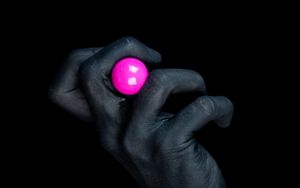 Preview wallpaper arm, ball, pink, black, contrast