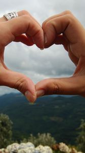 Preview wallpaper arms, couple, heart, kind, bracelets