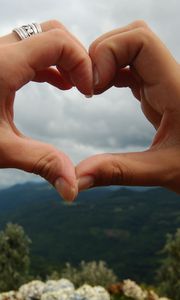 Preview wallpaper arms, couple, heart, kind, bracelets