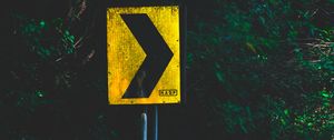 Preview wallpaper arrow, pointer, sign, direction, yellow, black, green