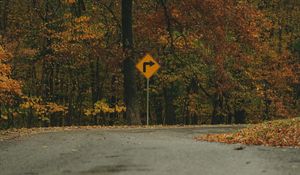 Preview wallpaper arrow, trees, forest, autumn, sign