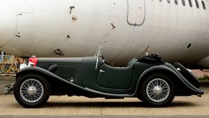 Preview wallpaper aston martin, 1937, green, black, side view, retro, style, cars