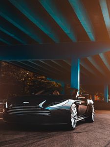 Bạn là fan của những chiếc xe huyền thoại Aston Martin? Với Hình nền điện thoại Aston Martin cổ, bạn sẽ được trở về thời kỳ hoàng kim của dòng xe này và giữ nguyên vẻ đẹp kinh điển trên màn hình điện thoại của mình. 