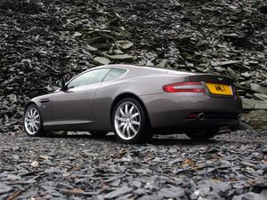 Preview wallpaper aston martin, db9, 2004, gray, side view, style, cars