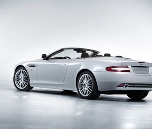 Preview wallpaper aston martin, db9, 2008, white, side view, style, cars
