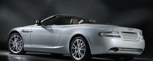 Preview wallpaper aston martin, db9, 2010, white, side view, style, car, reflection