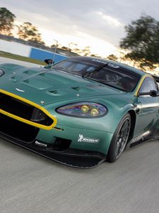 Preview wallpaper aston martin, dbr9, 2005, green, front view, style, cars, sports, speed, trees