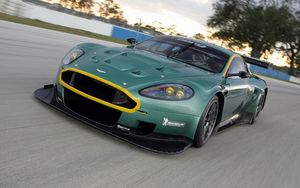 Preview wallpaper aston martin, dbr9, 2005, green, front view, style, cars, sports, speed, trees