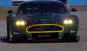 Preview wallpaper aston martin, dbr9, 2005, green, front view, style, sports, car, racing car, asphalt