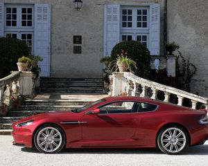 Preview wallpaper aston martin, dbs, 2008, red, side view, cars, building