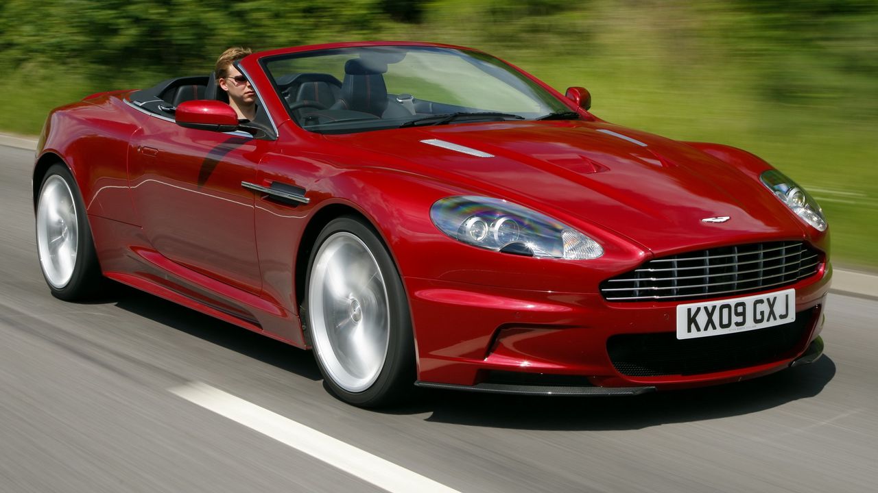 Wallpaper aston martin, dbs, 2009, red, side view, speed, trees, cars