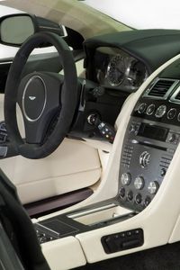 Preview wallpaper aston martin, dbs, 2010, salon, interior, steering wheel, speedometer