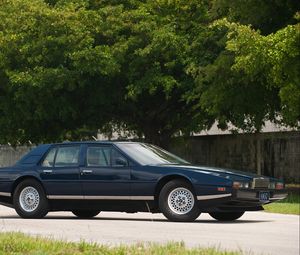 Preview wallpaper aston martin, lagonda, 1976, blue, side view, cars, nature