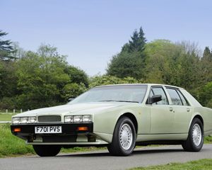 Preview wallpaper aston martin, lagonda, 1987, green, front view, retro, trees