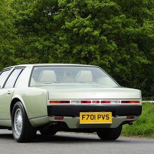 Preview wallpaper aston martin, lagonda, 1987, green, rear view, car