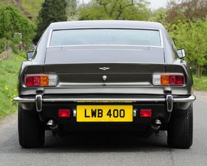 Preview wallpaper aston martin, lagonda, v8, 1974, black, rear view, car