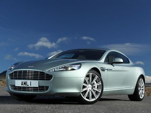 Preview wallpaper aston martin, rapide, 2009, green metallic, front view, style, sky