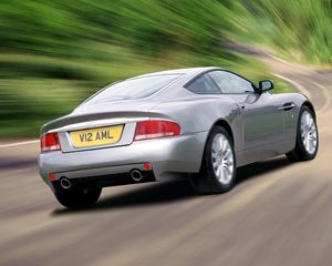 Preview wallpaper aston martin, v12, vanquish, 2001, silver, rear view, cars, speed