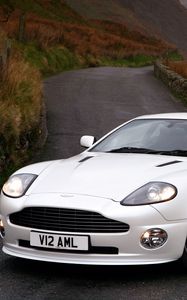 Preview wallpaper aston martin, v12, vanquish, 2004, white, front view, style, nature