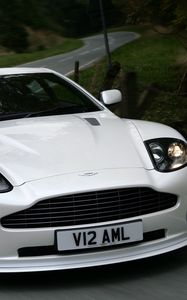 Preview wallpaper aston martin, v12, vanquish, 2004, white, front view, cars, nature