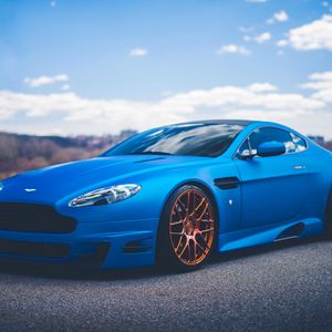 Preview wallpaper aston martin, v12, vantage, blue, side view, tuning
