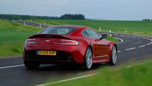 Preview wallpaper aston martin, v12, zagato, 2009, red, rear view, cars, track, speed