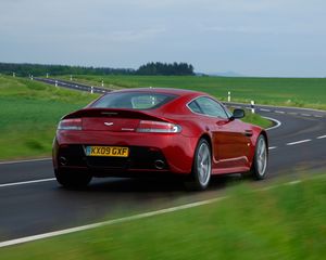 Preview wallpaper aston martin, v12, zagato, 2009, red, rear view, cars, track, speed