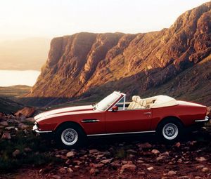 Preview wallpaper aston martin, v8, 1977, red, side view, cabriolet, auto, nature