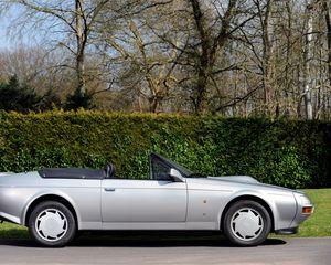 Preview wallpaper aston martin, v8, 1988, silver, side view, style, nature