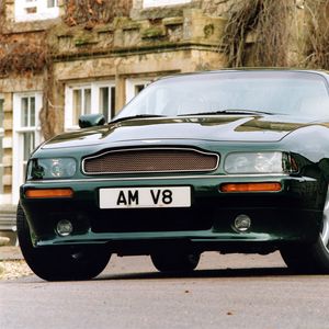 Preview wallpaper aston martin, v8, coupe, 1996, green, front view, auto, home